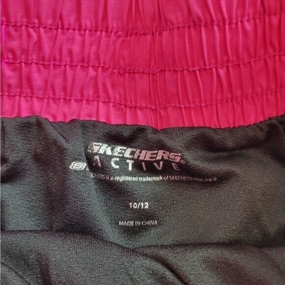 Skechers Active shorts L10/12 - Picture 2 of 4